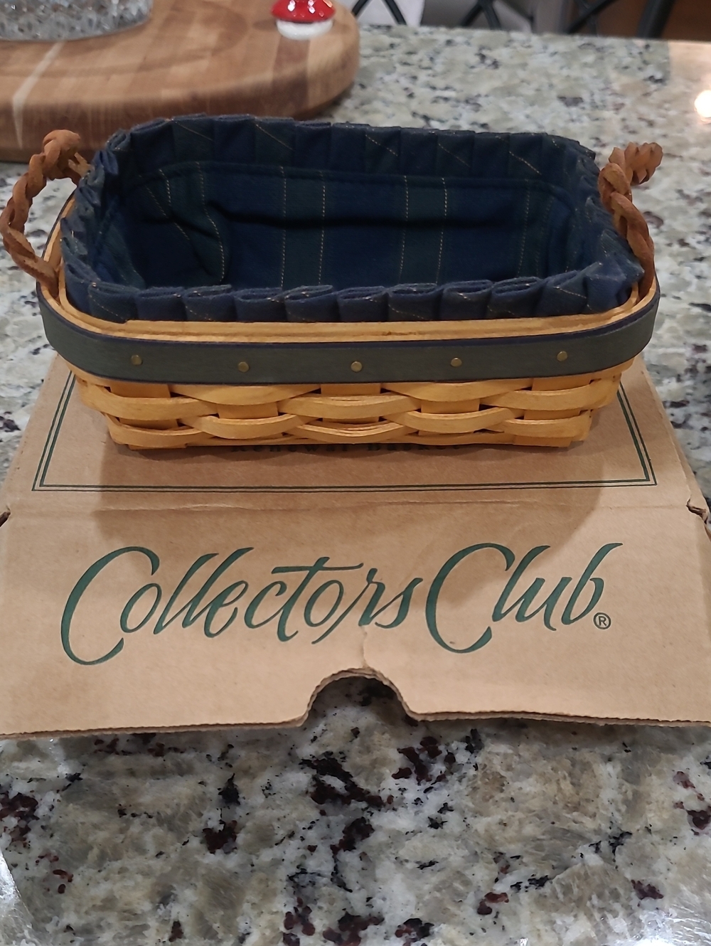 2002 Longaberger Collectors Club Renewal Basket Combo W/box!